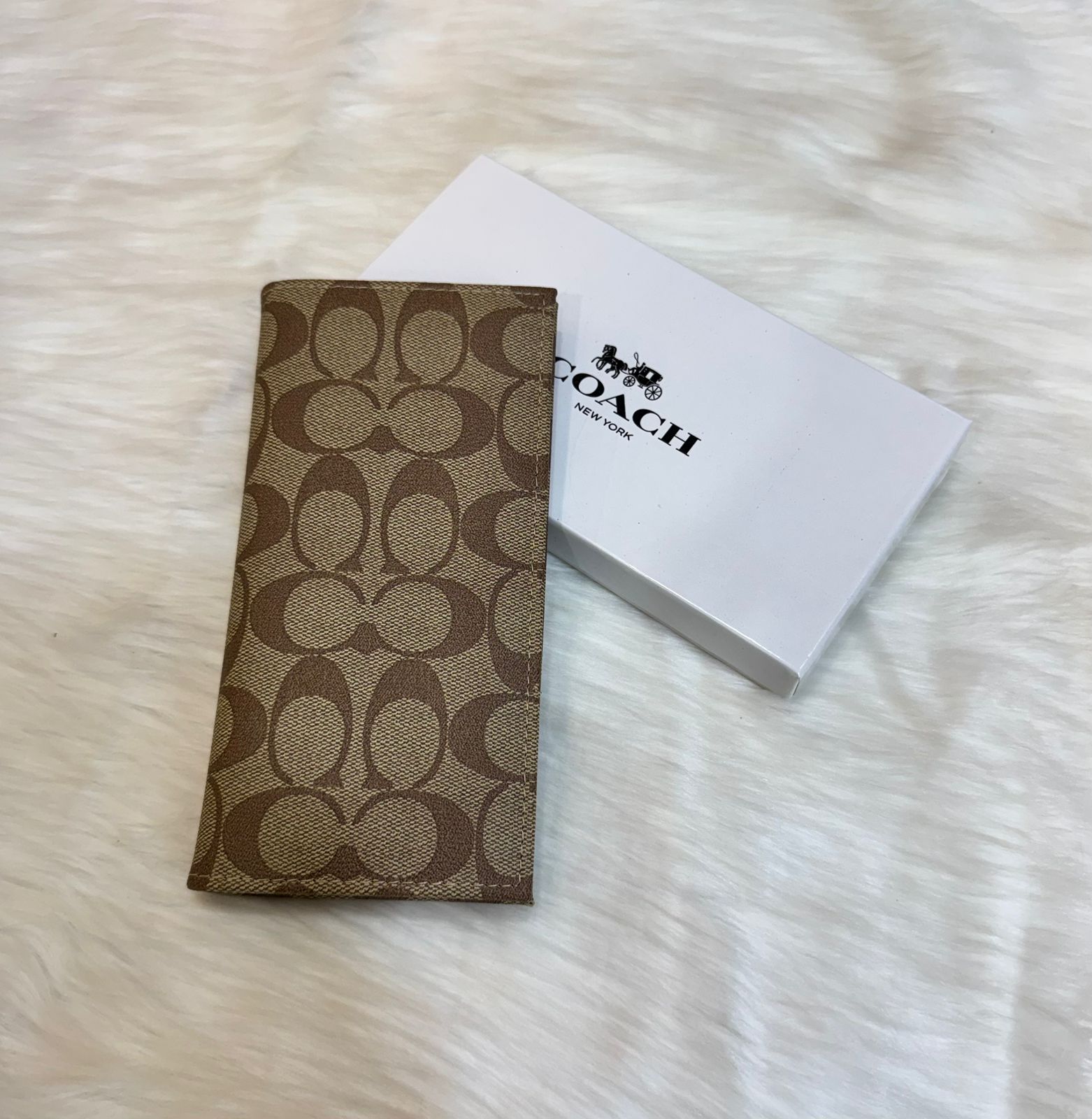 Coach Long Wallet in Signature Canvas