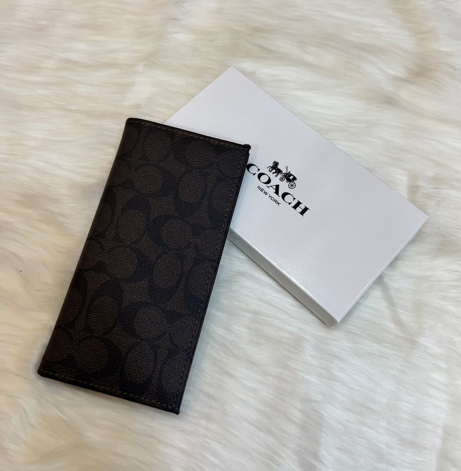 Coach Long Wallet in Signature Canvas