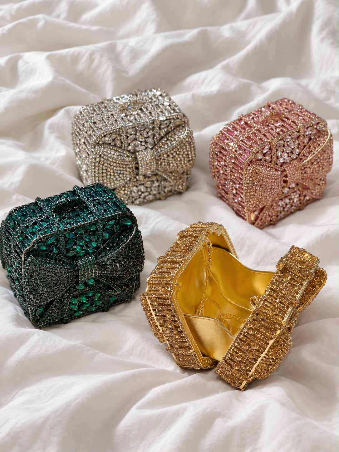LUXURY BRIDAL CLUTCH ~100% Advance Payment