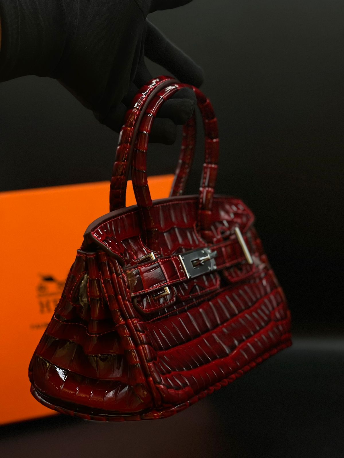 Hermes Crocodile Handbag - Maroon